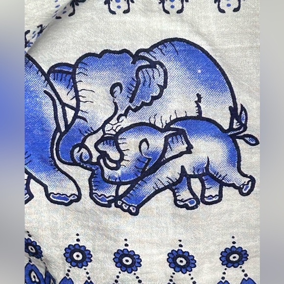 Whimsical Elephants 100% Cotton Split Neck PullOver Tunic By DA Collection Sz L - Picture 9 of 12